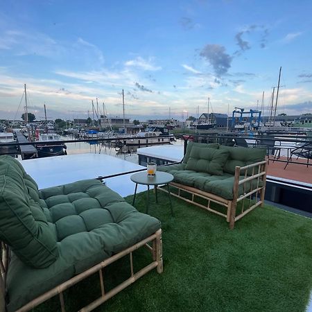 Cosy Tiny Houseboats Near Beach And Restaurants By Weltevreden Experience Zeewolde Ngoại thất bức ảnh