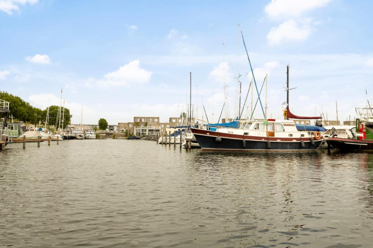 Cosy Tiny Houseboats Near Beach And Restaurants By Weltevreden Experience Zeewolde Ngoại thất bức ảnh