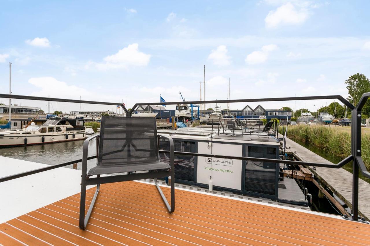 Cosy Tiny Houseboats Near Beach And Restaurants By Weltevreden Experience Zeewolde Ngoại thất bức ảnh